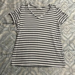 CJLA CJ’s Favorite V-Neck Tee